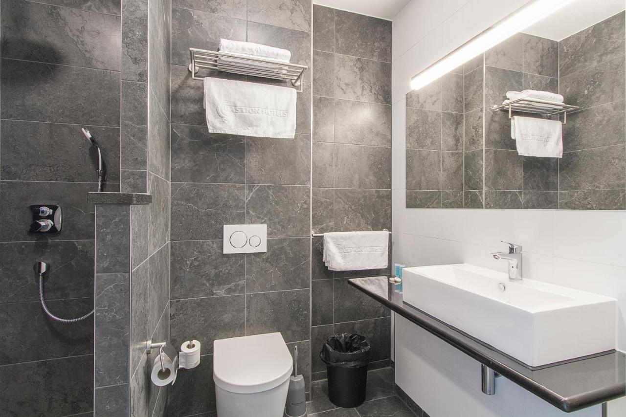 Bastion Hotel Geleen Esterno foto
